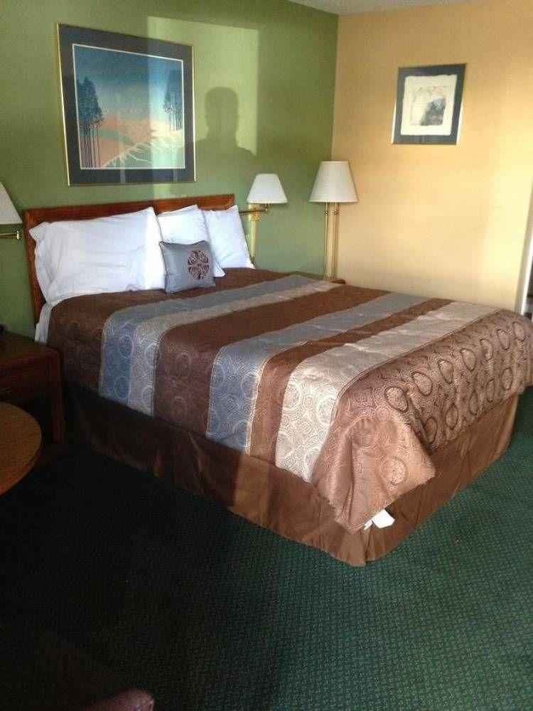גרנטס פאס Knights Inn Motel מראה חיצוני תמונה