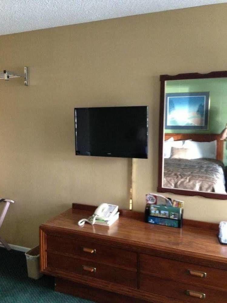 גרנטס פאס Knights Inn Motel מראה חיצוני תמונה