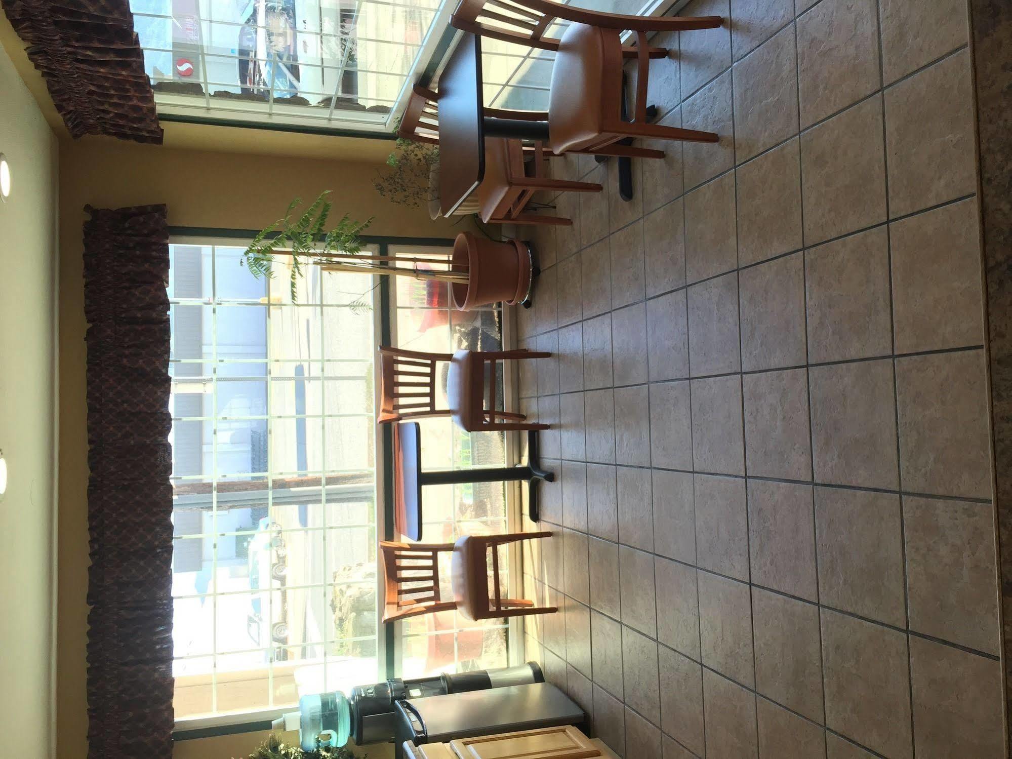 גרנטס פאס Knights Inn Motel מראה חיצוני תמונה