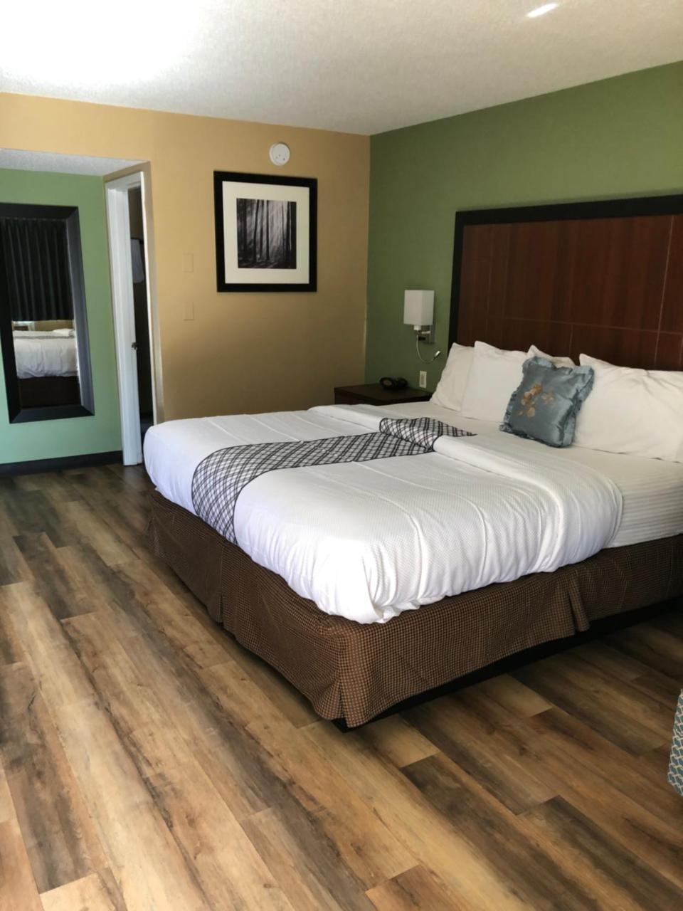גרנטס פאס Knights Inn Motel מראה חיצוני תמונה