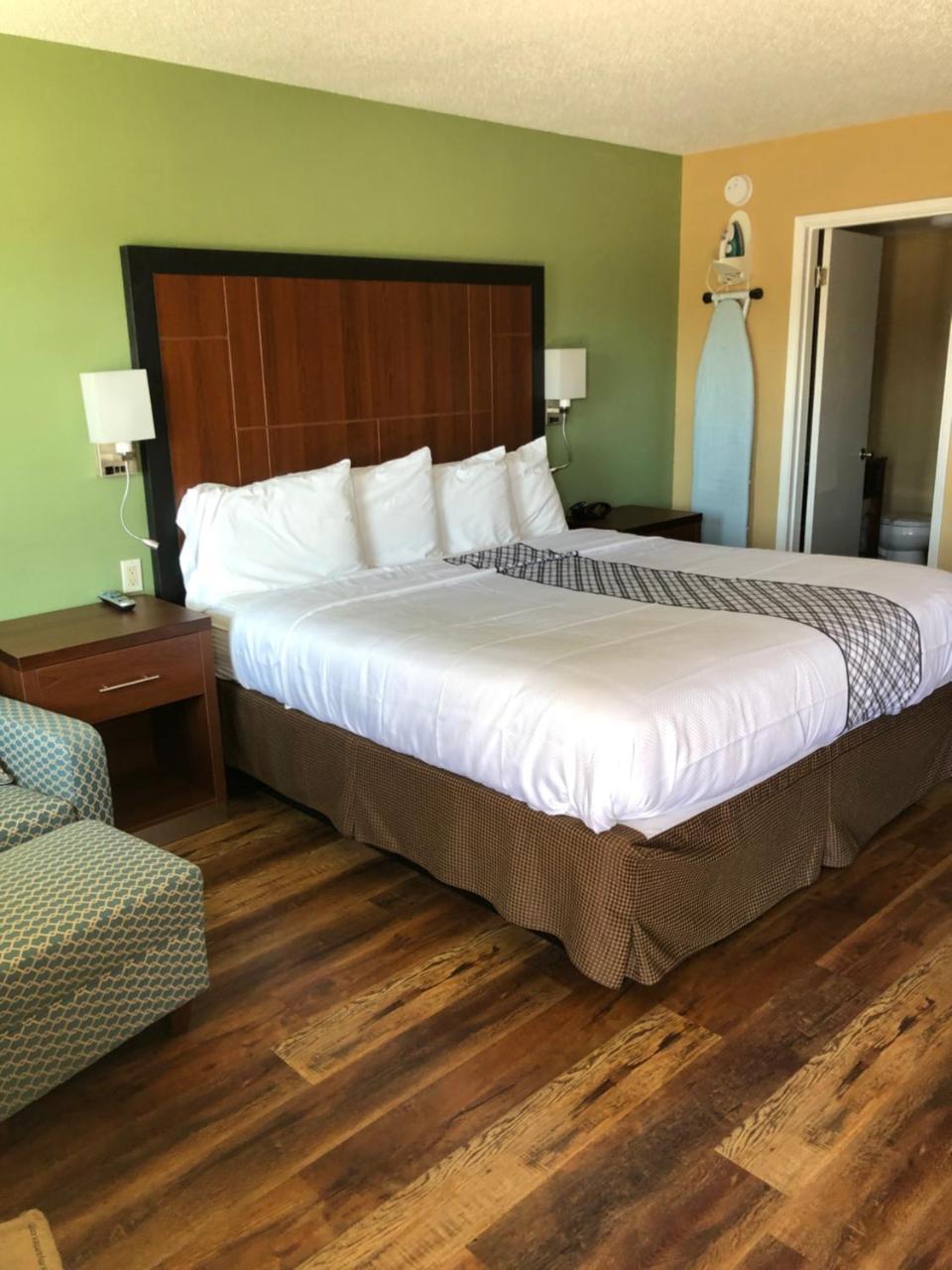 גרנטס פאס Knights Inn Motel מראה חיצוני תמונה